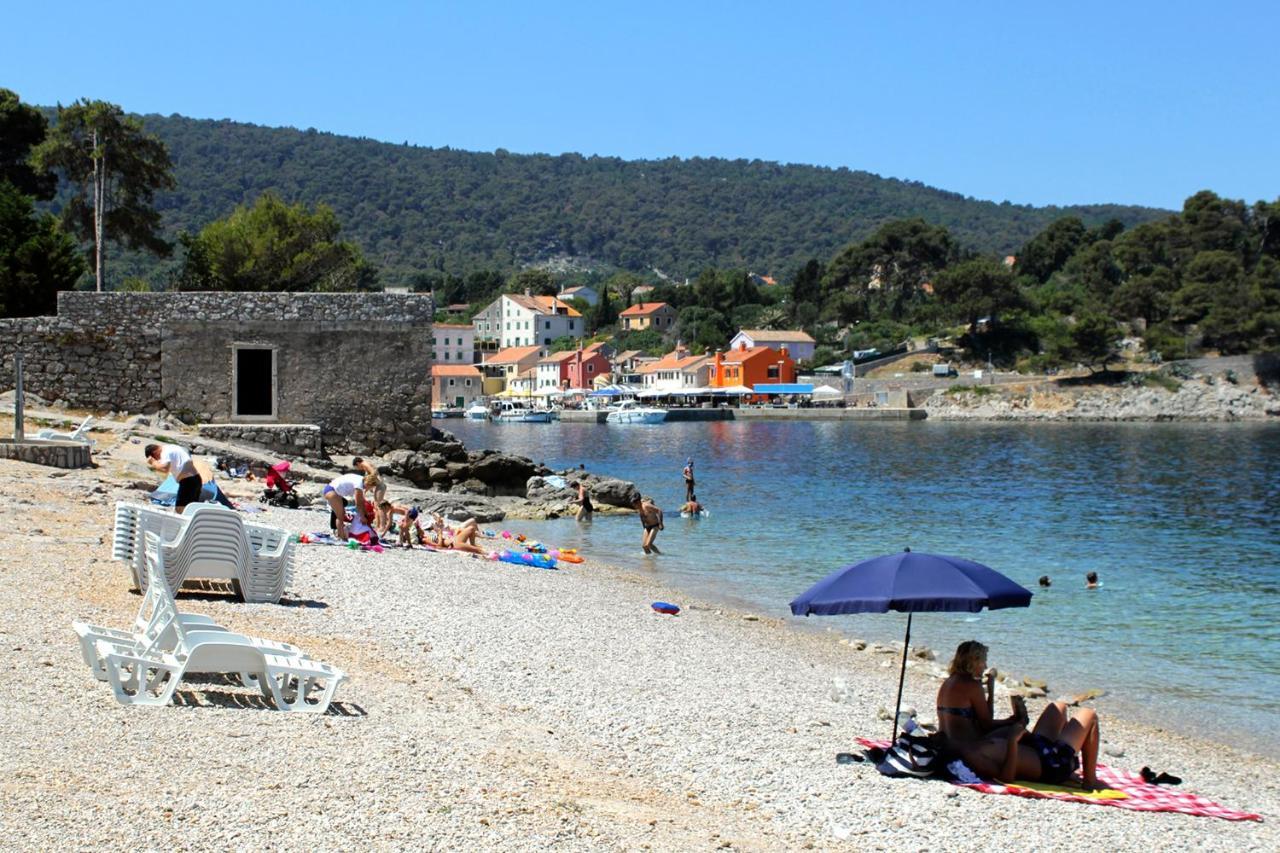 Apartments By The Sea Veli Losinj, Losinj - 8031 Esterno foto